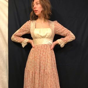 Amazing vintage Gunne Sax 70s floral prairie dress